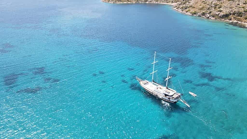 What Does It Really Feel Like to Wake Up at Sea?